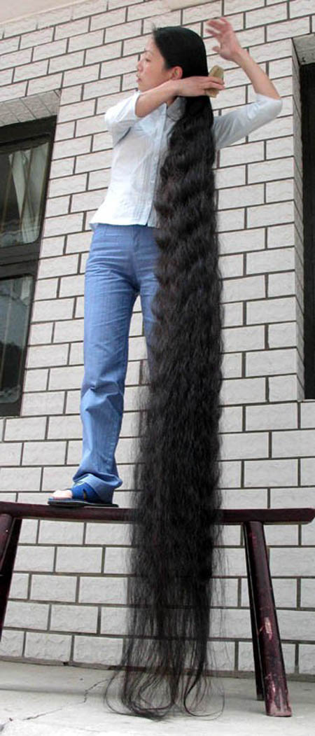 7665 5 شعر طويل جدا اول مرة اشوفه - اطول شعر فى العالم كله هند